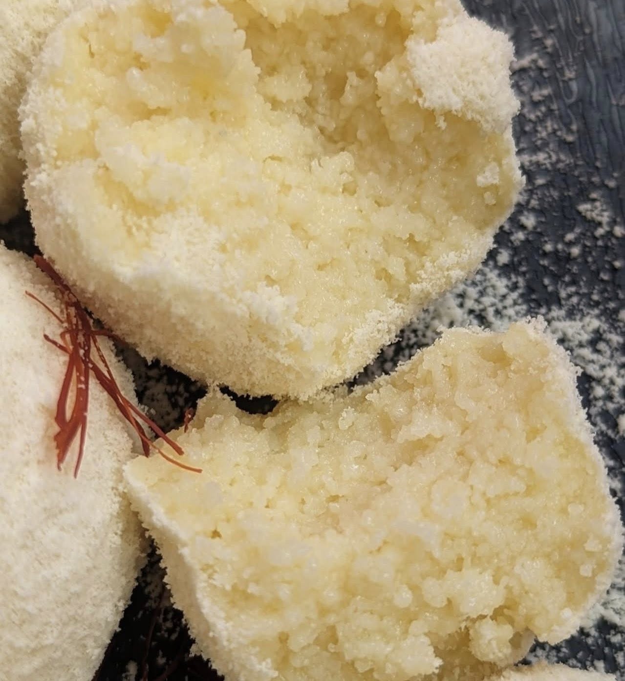 কাঁচাগোল্লা – শত বছরের ঐতিহ্যবাহী সুস্বাদু মিষ্টি